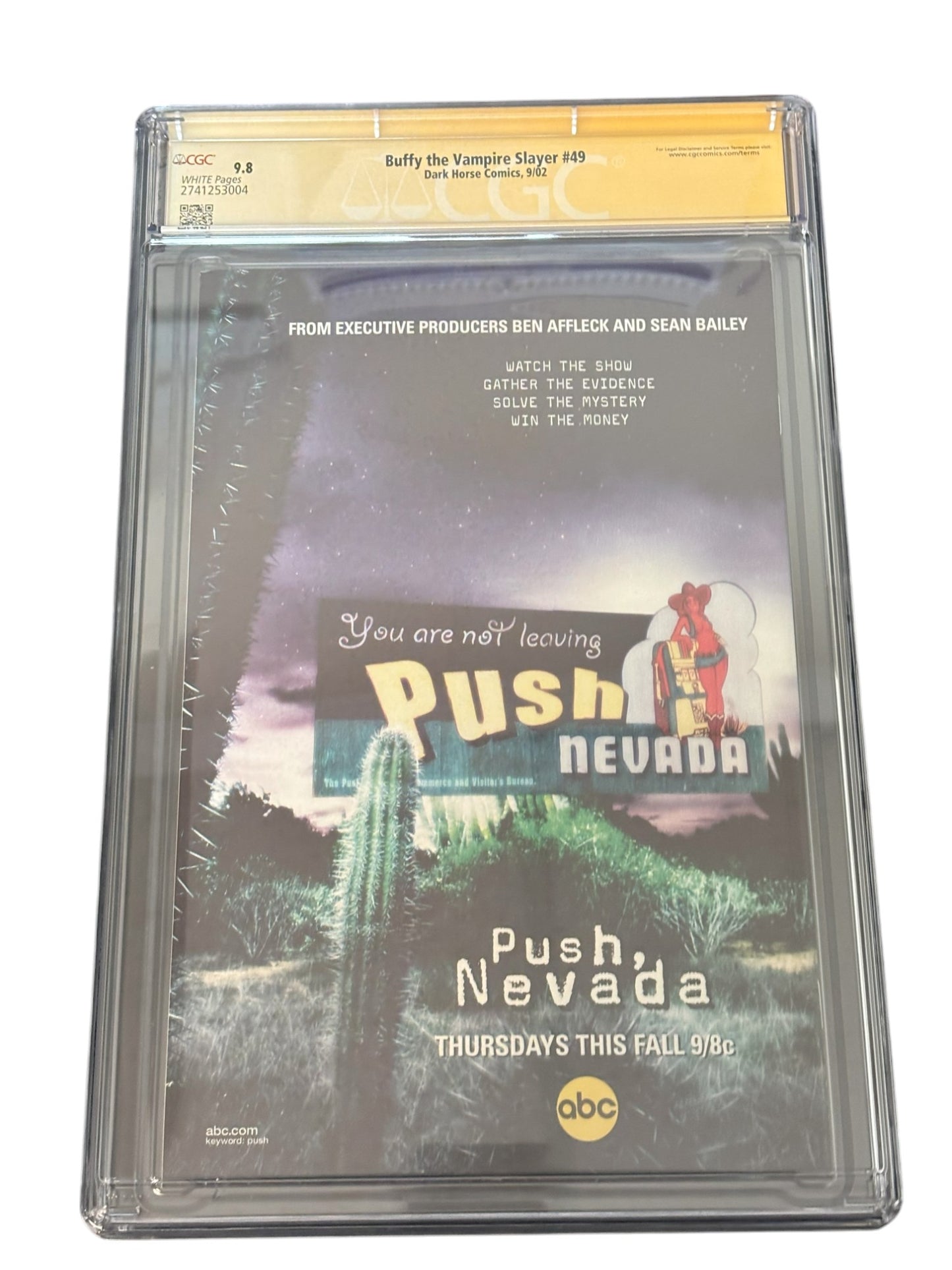 Sarah Michelle Gellar Autographed 2002 Buffy the Vampire Slayer #49 Brian Lee and Paul Lee Cover Variant CGC SS 9.8