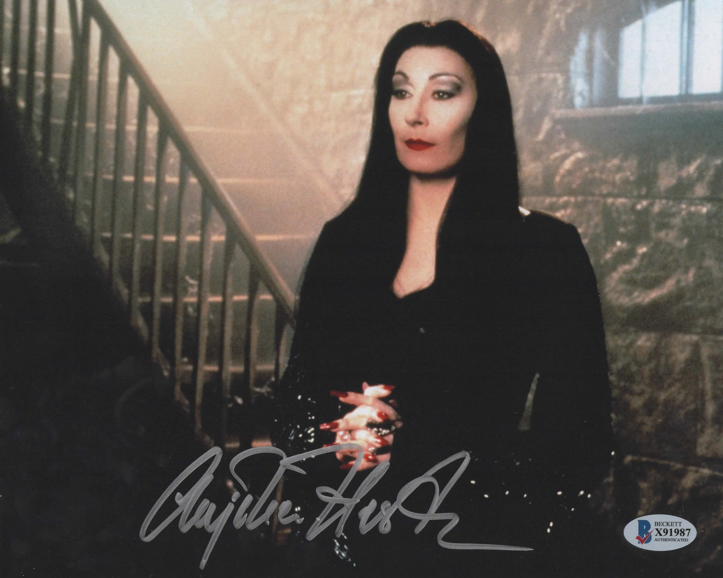 Anjelica Huston signed 8x10 Addams Family Morticia photo autographed Beckett COA