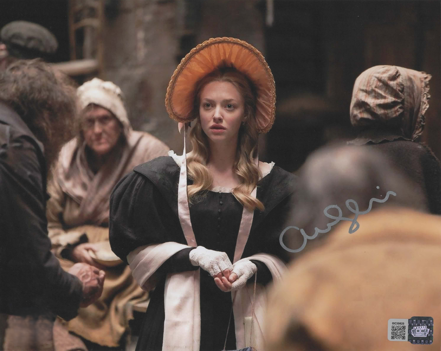 Amanda Seyfried signed 8x10 Les Miserables Cosette photo