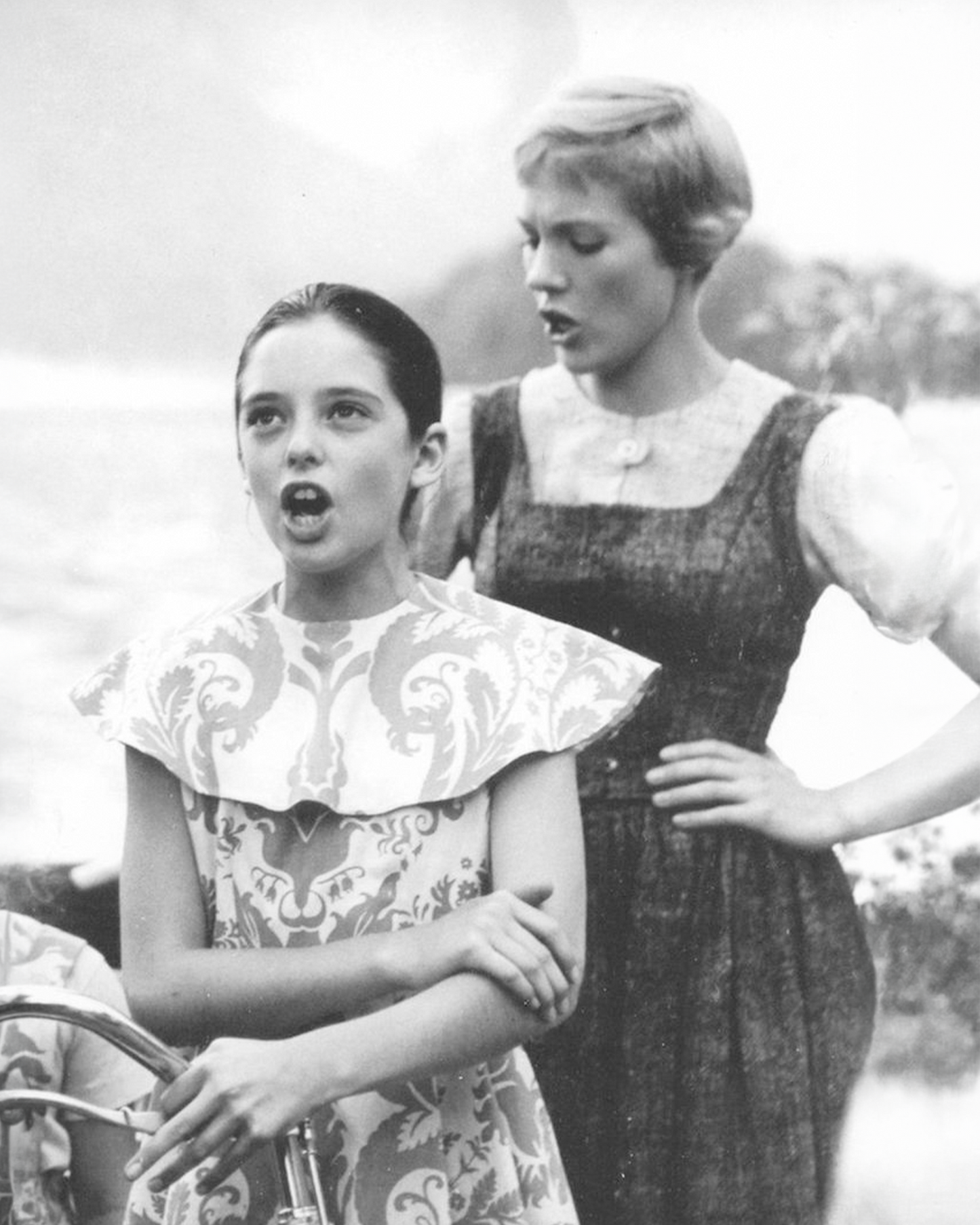 Angela Cartwright Autograph Pre-Order โ The Sound of Music Brigitta Von Trapp 8x10 Photo #3