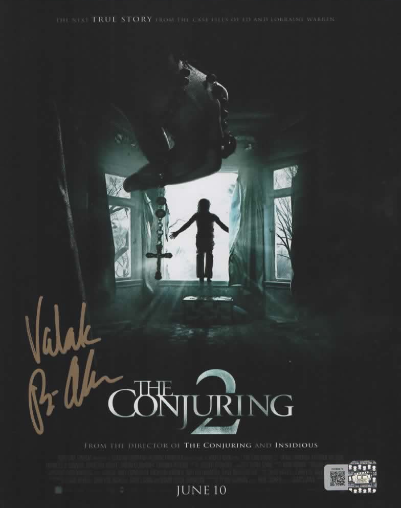 Bonnie Aarons signed The Conjuring 2 8x10 Photo - Gold