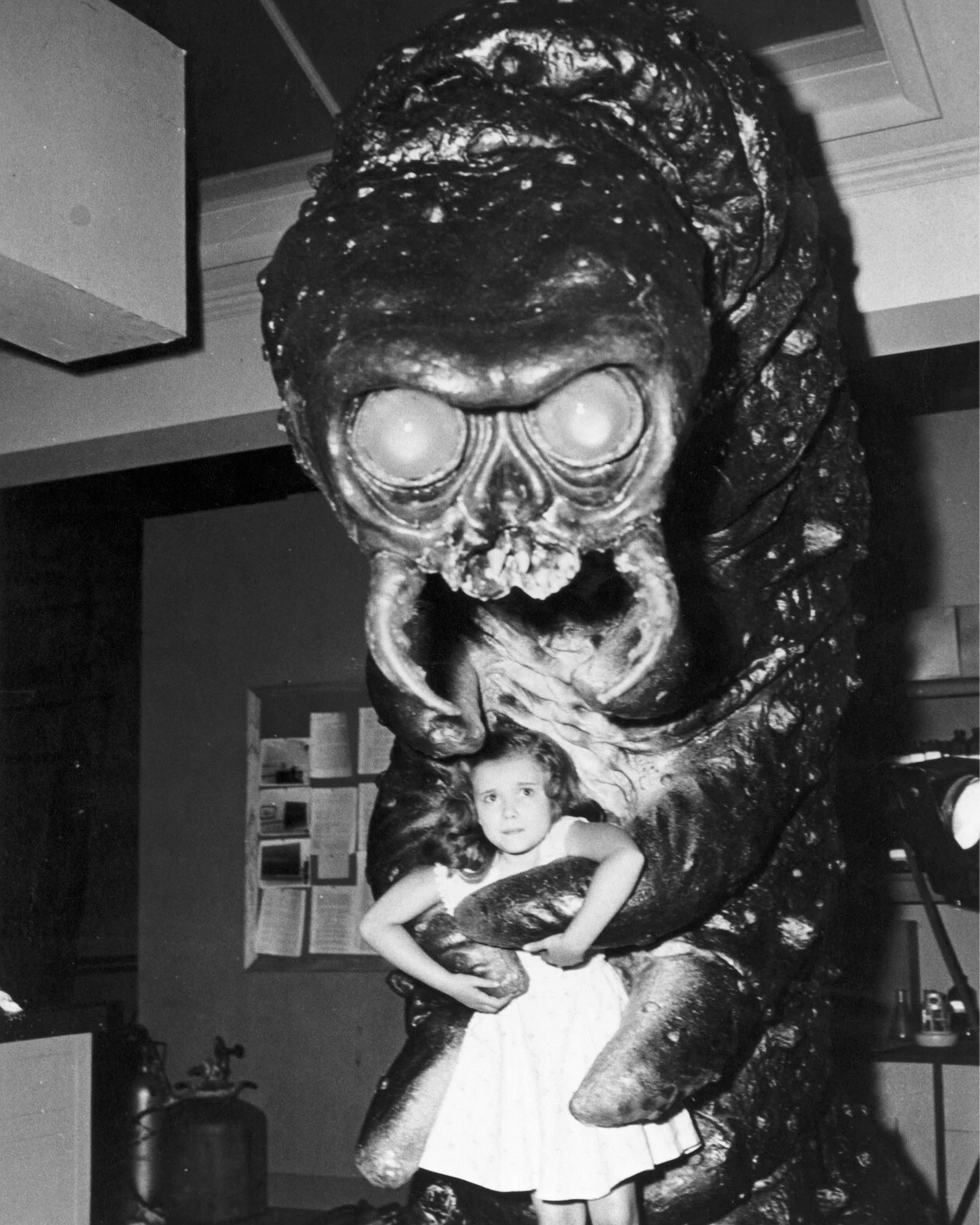 Mimi Gibson Autograph Pre-Order โ The Monster That challenged The World Photo (Pre-Order)