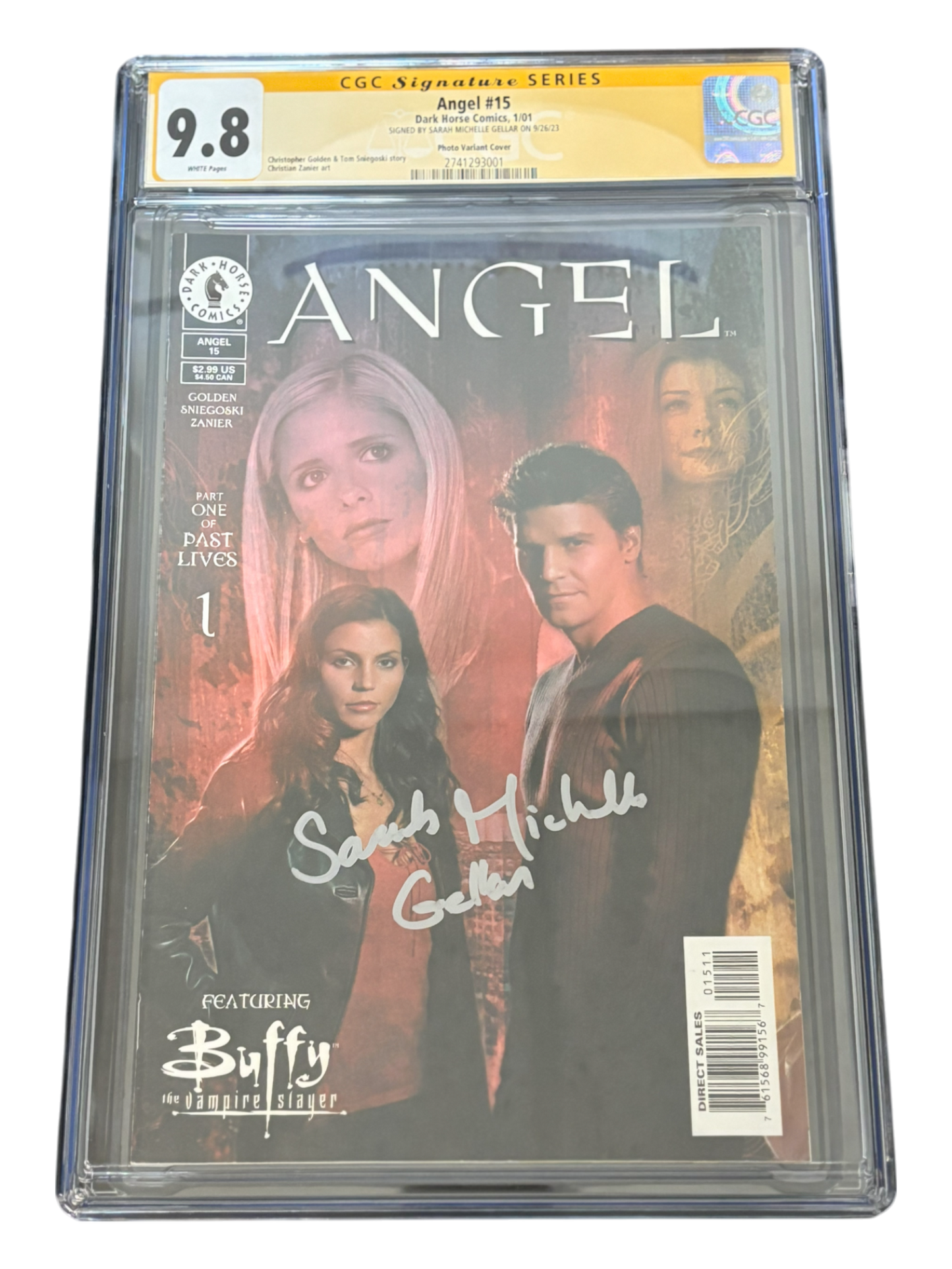 Sarah Michelle Gellar Autographed 2001 Angel #15 Photo Variant Cover  CGC SS 9.8