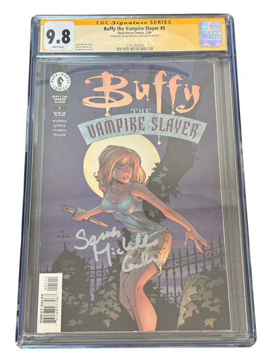 Sarah Michelle Gellar Autographed 1999 Buffy the Vampire Slayer #5 Randy Green Cover Variant  CGC SS 9.8