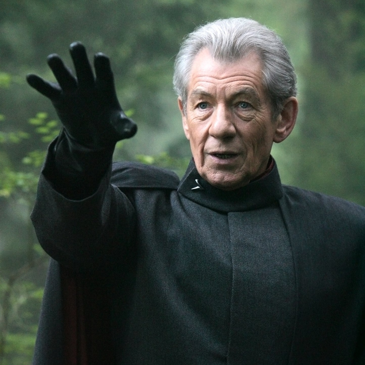 Ian McKellen signed X-Men Magneto Image #1 (8x10, 11x14) Pre-Order