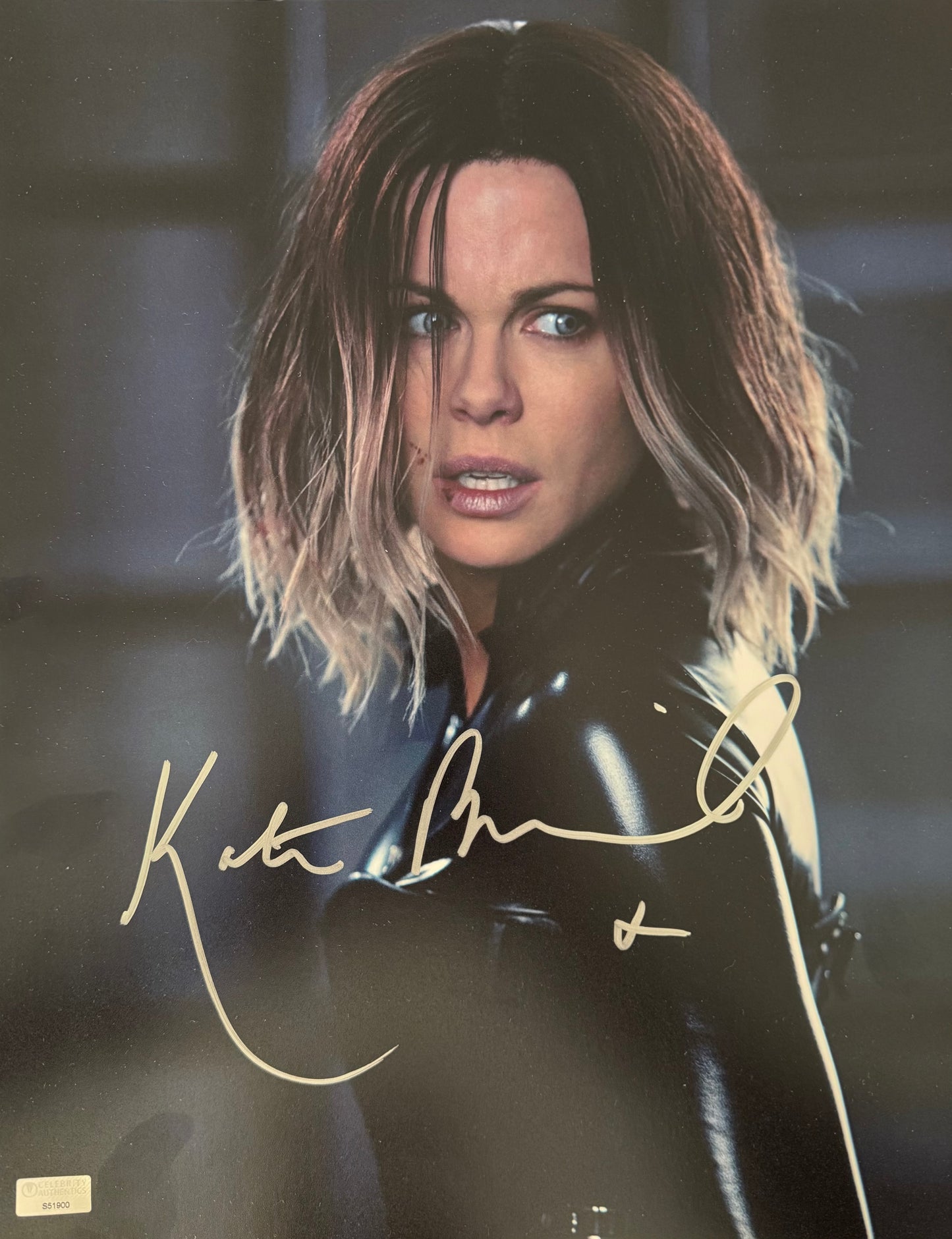 Kate Beckinsale signed 11x14 Underworld Selene photo 1B