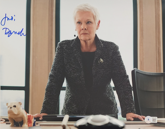 Judi Dench signed 11x14 James Bond Agent "M" photo autographed Beckett QR code