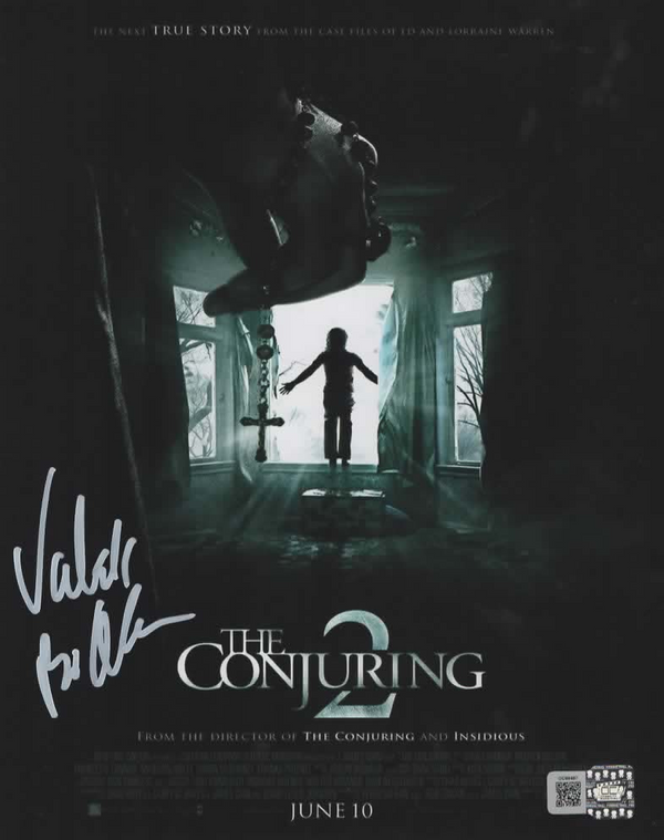 Bonnie Aarons signed The Conjuring 2 8x10 Photo - White