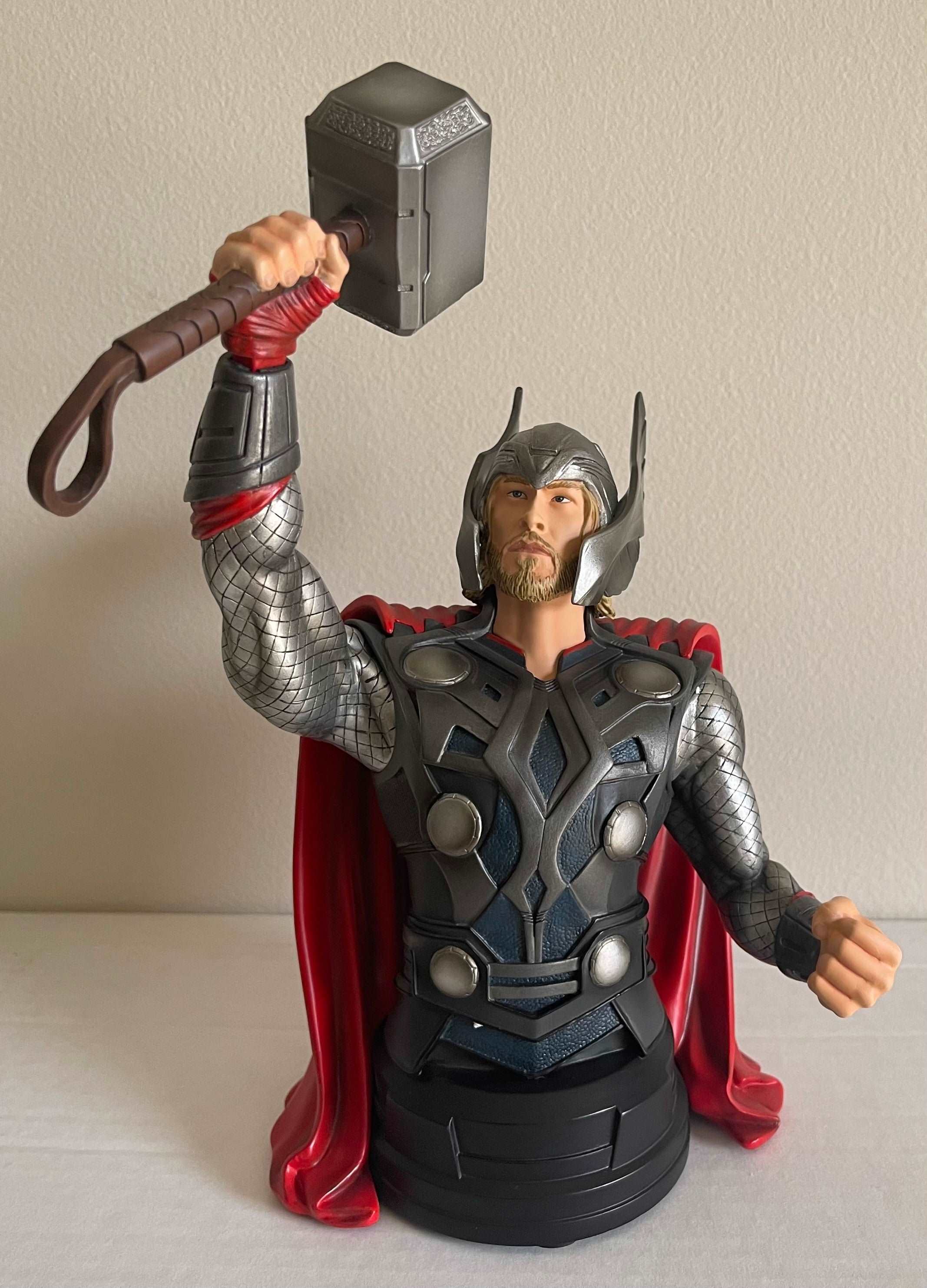 Thor Chris Hemsworth Autographed Gentle Giant Thor The Mighty 